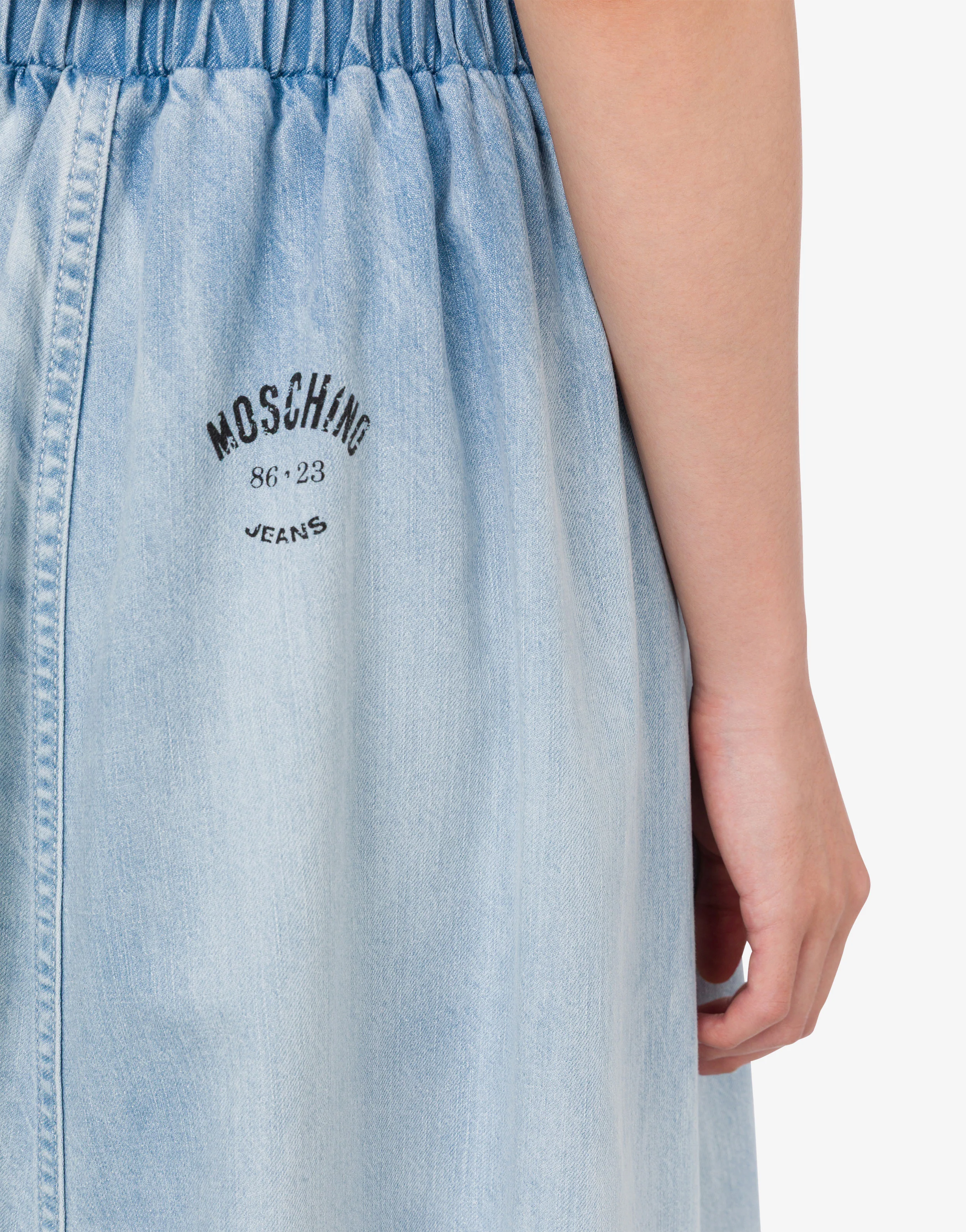 Gonna in denim di cotone leggero