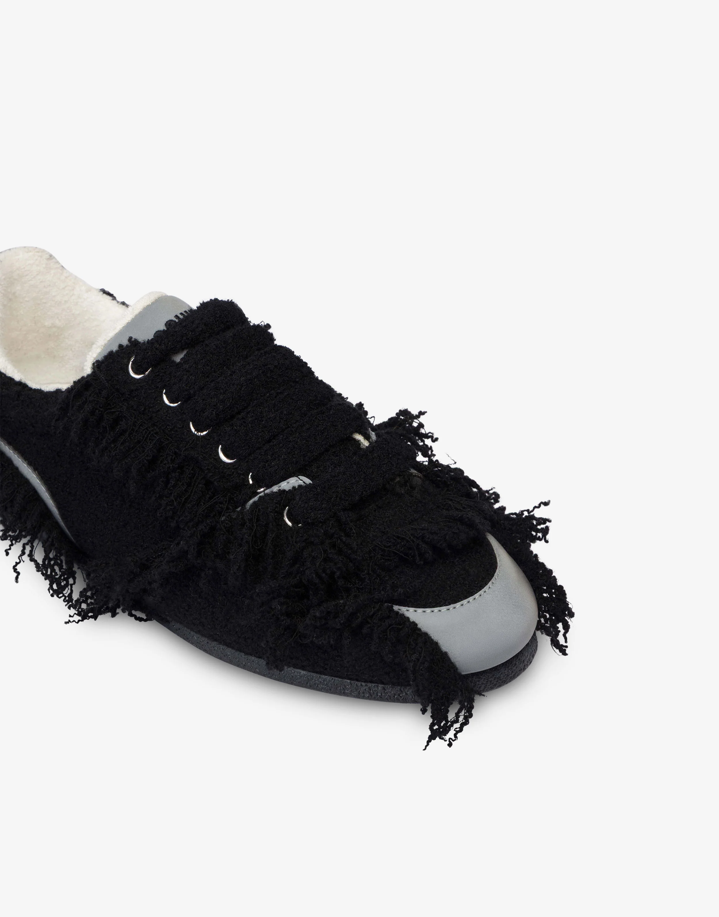 Sneakers in bouclé